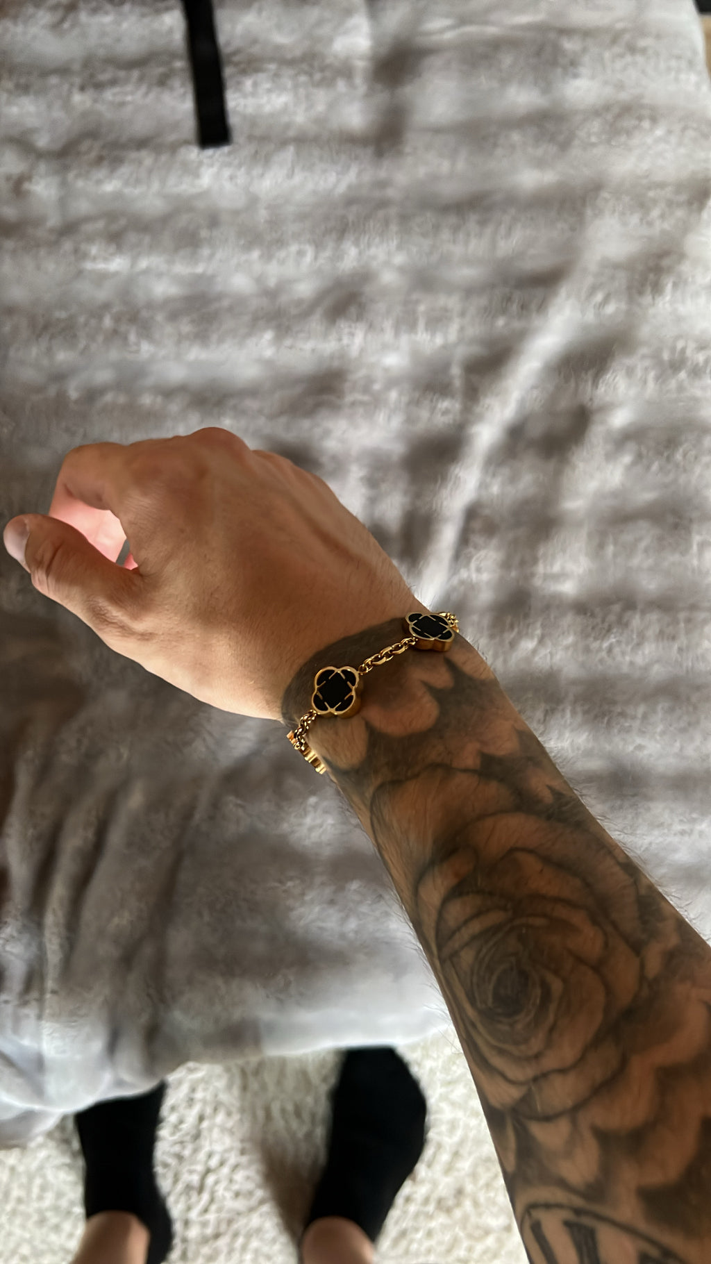TASSI GOLD CLOVER BRACELET