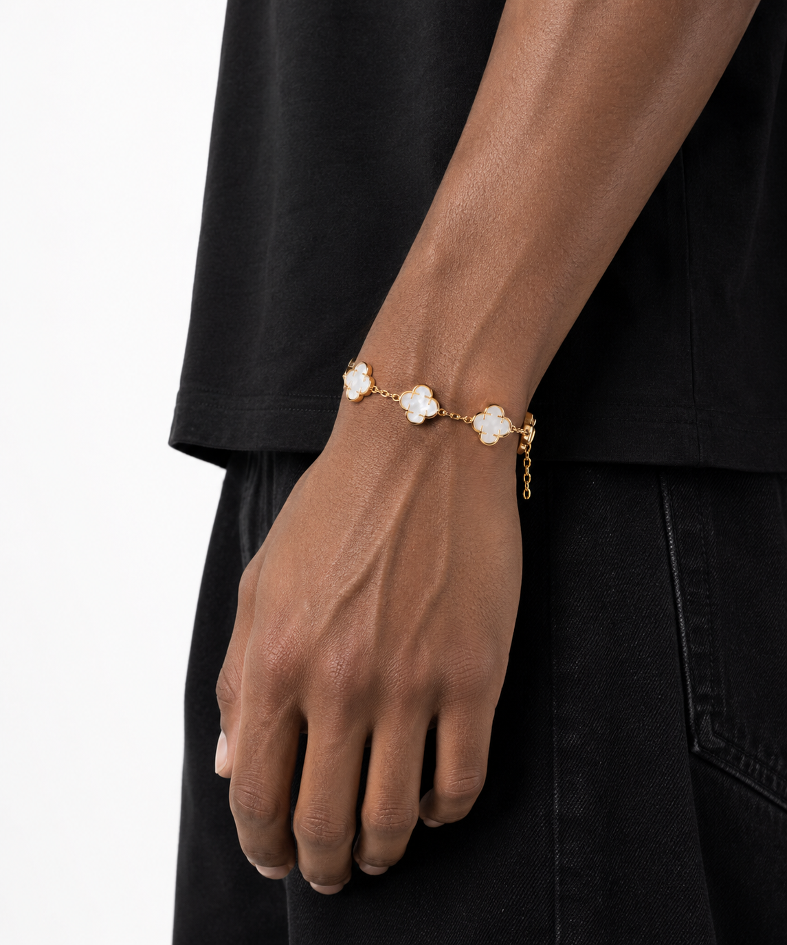TASSI GOLD CLOVER BRACELET