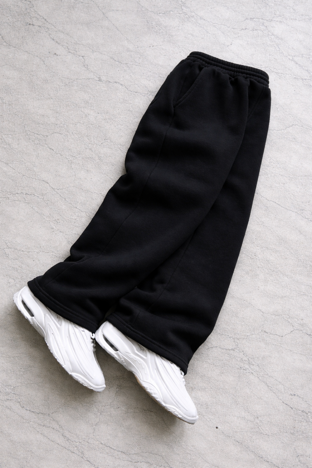TASSI BAGGY JOGGER BLACK